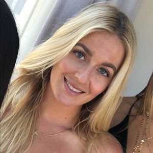 Meet your Posher, Virginia